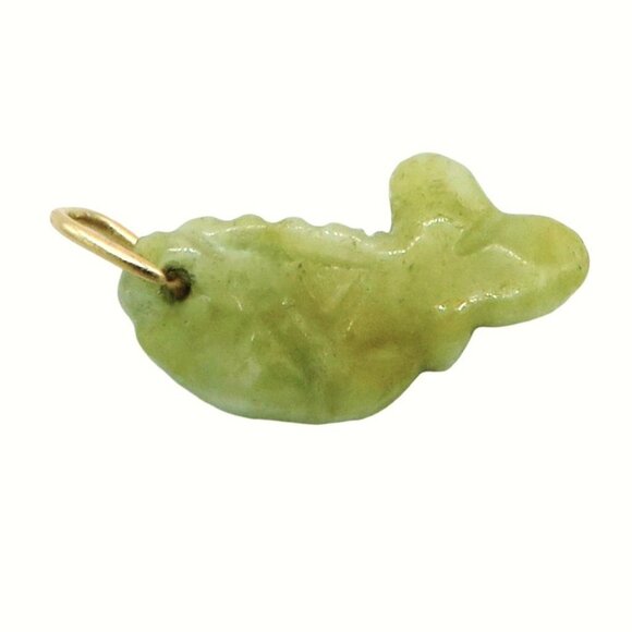 Vintage 18K Yellow Gold Little Jade Fish Good Luck Charm - Picture 2 of 7
